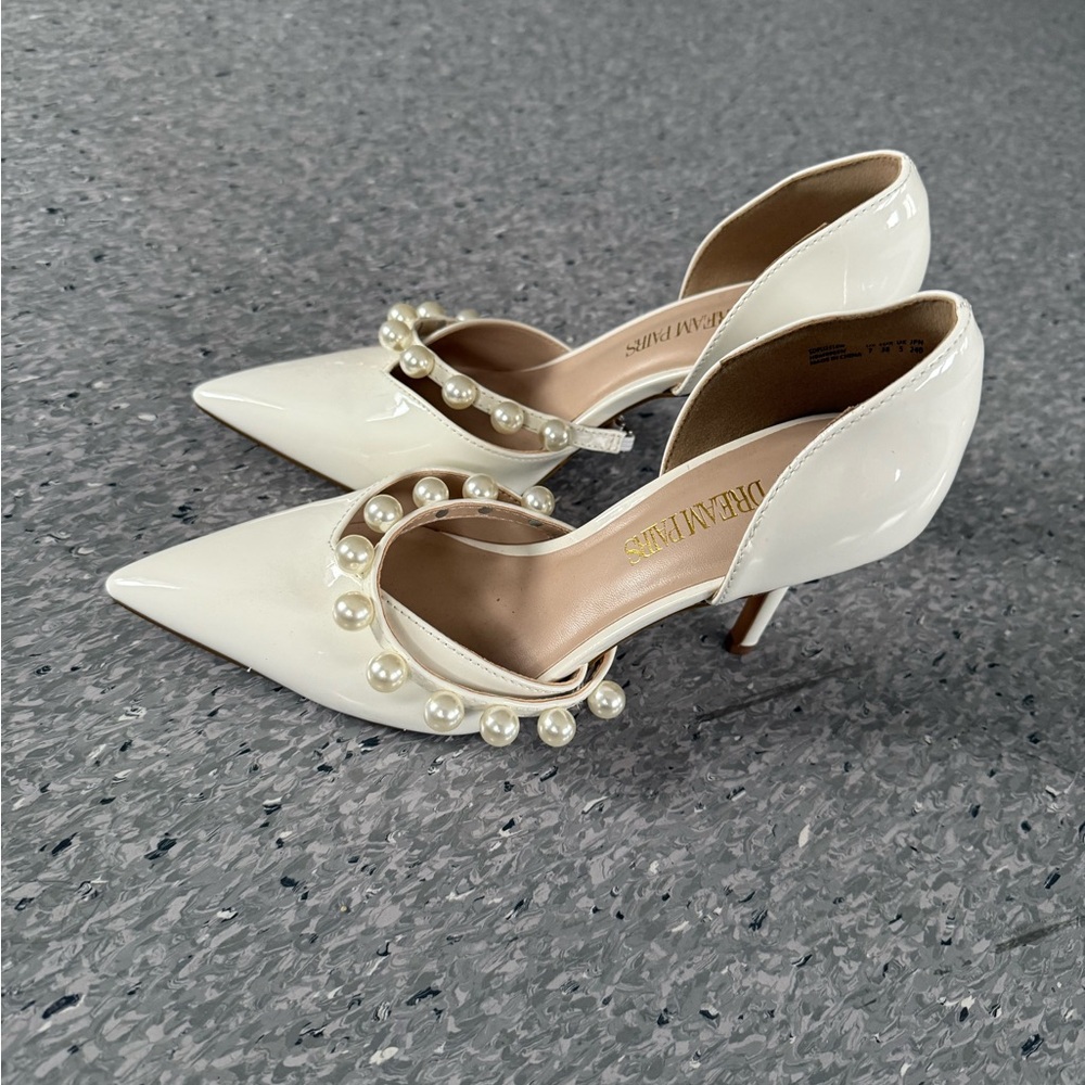 Dream Pairs White Pearl Heels